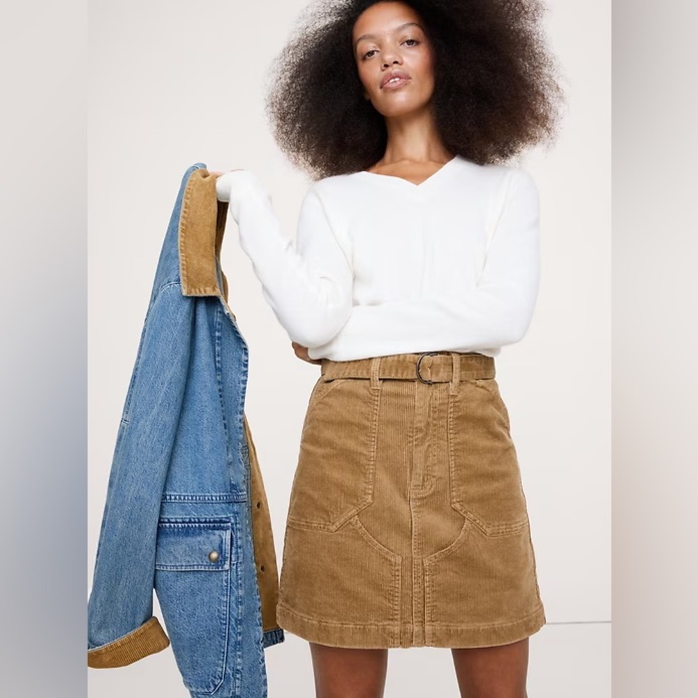 NWT! Banana Republic Golden Oak Corduroy Mini Skirt - Size 12 🎖️